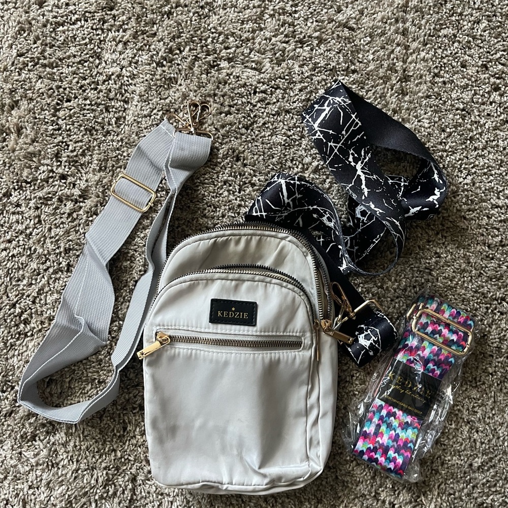 Kedzie Roundtrip Crossbody Bag - Light Gray